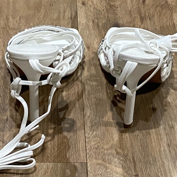 ASOS DESIGN-Wide Fit Nina Embellished Strappy Tie Leg Sandals-Size: 9-White-NEW! - Picture 8 of 16